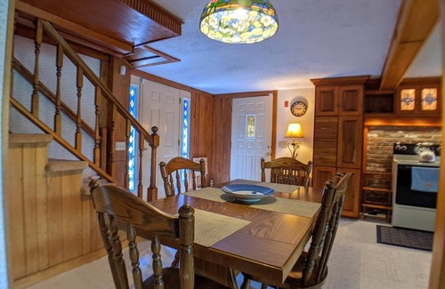 Sanbornton House | The Log Cabin on Cawley Pond