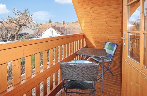 Kleinzerlang House | The log cabin-style holiday home for up to 4 people is located on the owners' approx.