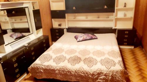 Melissourgoi House | The log house in the village