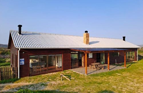 Pearly Beach House | The Log House