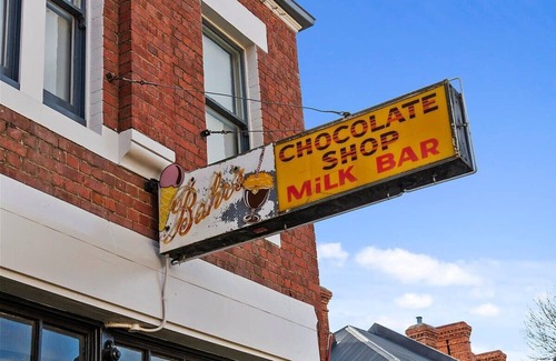 Battery Point Apartment | The Lollyshop Apartment in Battery Point