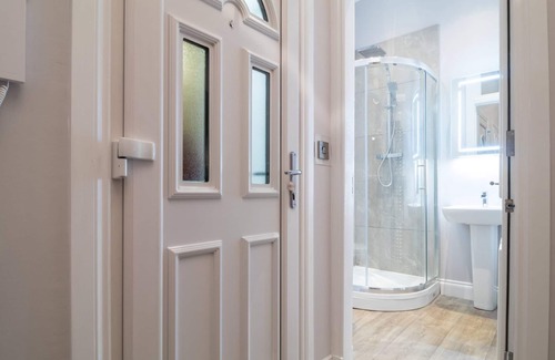 Milngavie Apartment | The Lomond by West Highland Apartments