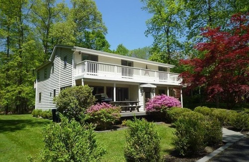 New Milford House | The Long View of Candlewood Lake