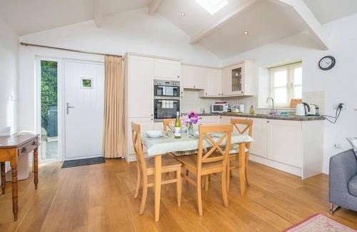 Amroth Cottage | The Longhouse, holiday home Amroth, Sleeps 2, 1 bedrooms, bathrooms