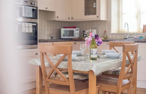 Amroth Cottage | The Longhouse, holiday home Amroth, Sleeps 2, 1 bedrooms, bathrooms