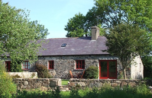 Rhyd-y-clafdy Cottage | The Longhouse - sleeps 6 guests in 3 bedrooms