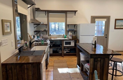 Tallahassee Cabin | The Longleaf Cabin is our largest cabin ideal for 2 families and kids