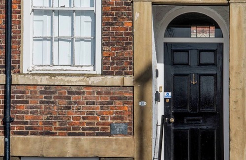 Whitby Apartment | “The Look Out” Characterful apartment.