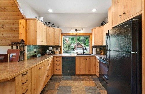 Leavenworth House | The Lookout - Peaceful and Beautiful Belvedere