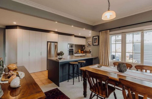 New Plymouth Apartment | The Lookout: Scenic Views in New Plymouth