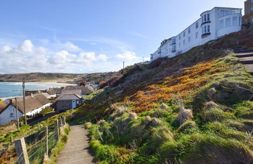 Sennen Cove Apartment | The Lookout - Sennen Cove