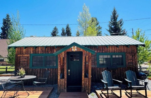 Grand Lake Cabin | The Loose Moose Cabin #11 at Downtown Grand Lake near RMNP Entrance