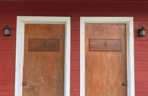 Indian Lake Hotel | The Lorca ADK Motel Room 6 - two beds