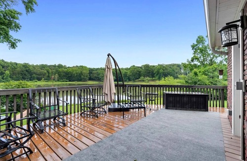 Fayetteville House | The Lost Hideaway for 6