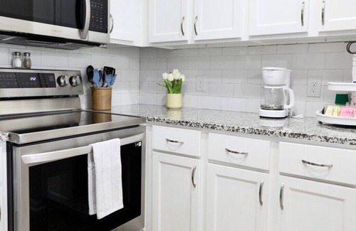 Oxford Apartment | The Lottie, Fall Season Sale!