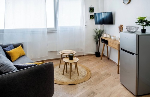 Lourdes Apartment | The Lourdes lime tree! A cosy, charming home in the heart of downtown.