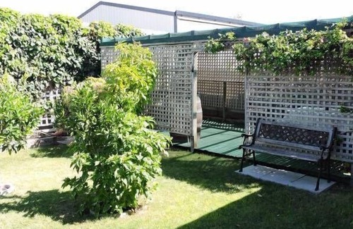 Tiddy Widdy Beach House | The "Love Shack" A Quiet Pet Friendly Home