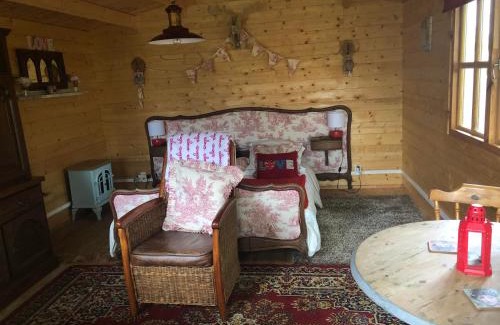 Commana Other | The Love Shack