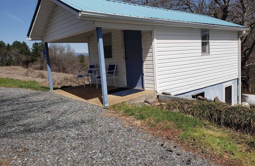 McCaysville Apartment | The Love Shack