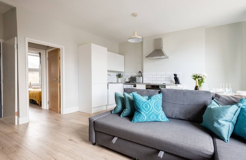 Camberwell Apartment | The Love Walk 3 bedroom Apartment