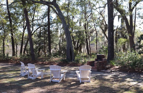 West Ashley House | The Low Tide - Marsh View, Hot Tub. Fire Pit, Great for Large Groups