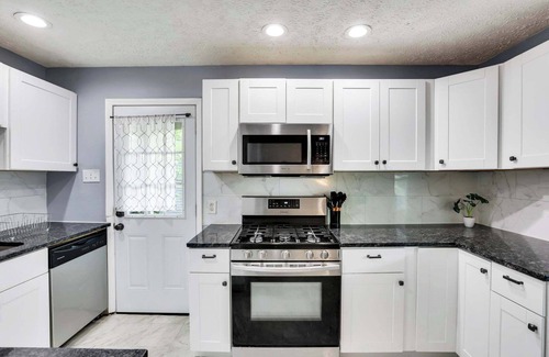 Columbus House | The Lucky 7's Inn-5 Beds