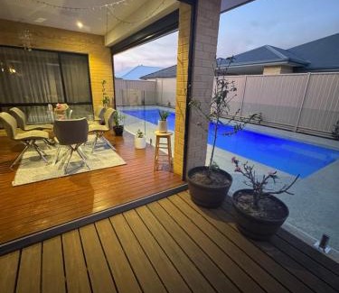 Southern River Villa | The Lux Dip