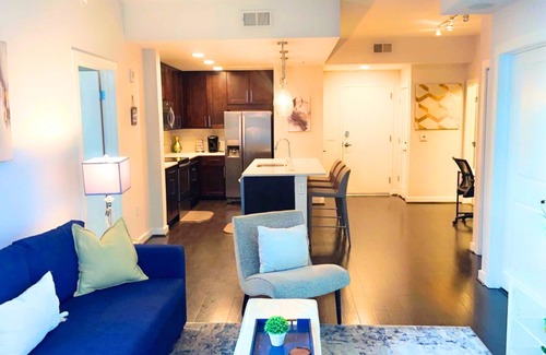 North Buckhead Apartment | The Luxe | City View | Romantic Escape