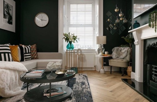 Plymouth House | The Luxe Experience House | Central Plymouth | 8