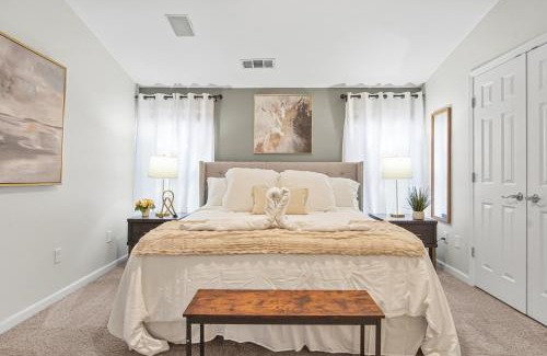 South Downtown House | The Luxe on 16th Steps to Atlantic Station