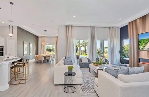 West Kissimmee Villa | The Luxurious Bear's Den Estate-TB009
