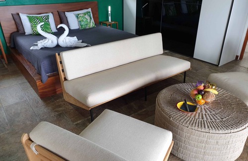 Javilla Cabin | The Luxury B&B and Remote-Working Space in Costa Rica