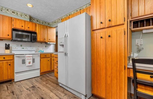 Traverse City House | The M22 House - Panoramic Views of West Bay!
