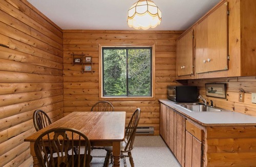 Mackinaw City Cottage | The Mackinaw House on Lake Huron