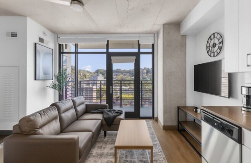 Five Points South Apartment | The Magic City Traveler’s Nest