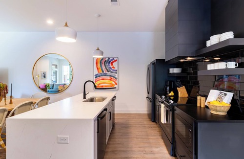 Germantown Apartment | The Magnolia #4 by AvantStay | Germantown, Balcony