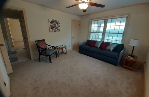 Starkville Bed & Breakfast | The Magnolia Tree B&B JACK & JILL SUITE conveniently located 5 minutes from MSU!