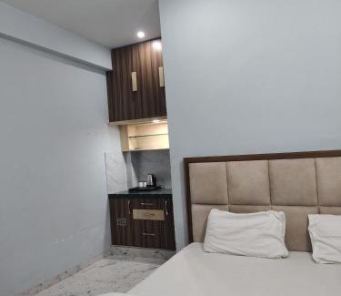 Ayodhya Hotel | The Maheshwari Residency