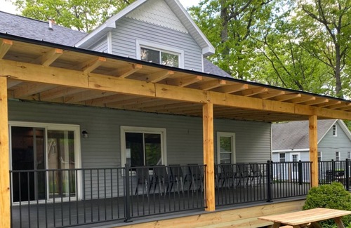 Higgins Lake House | THE MAIN CABIN AT HIGGINS LAKE - TRUE NORTH CABIN RENTALS