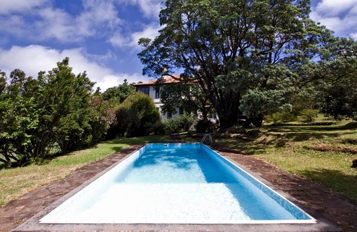 Santo da Serra Villa | The Main House at Quinta das Colemias