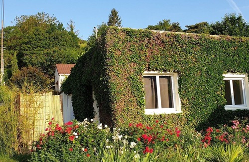 Guerville House | The Maison en Feuilles: a charming retreat with garden, terrace, perfect for 2