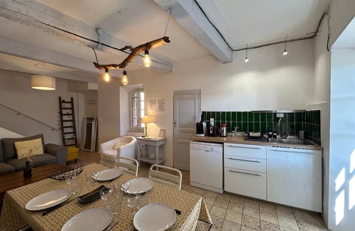 Rognes House | The Maison of Fountains – Château Barbebelle Vineyard-Rognes-Aix-en-Provence