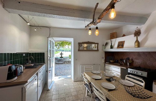 Rognes House | The Maison of Fountains – Château Barbebelle Vineyard-Rognes-Aix-en-Provence