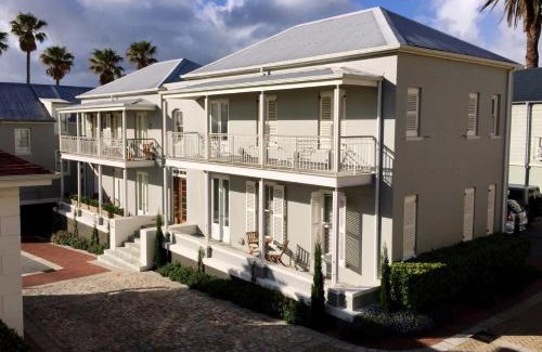 Kalk Bay Apartment | The Majestic Apartments