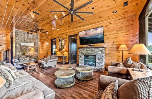 Gatlinburg House | The Majestic Pine Retreat by Stony Brook Cabins