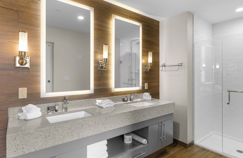 Canmore Hotel | The Malcolm Hotel