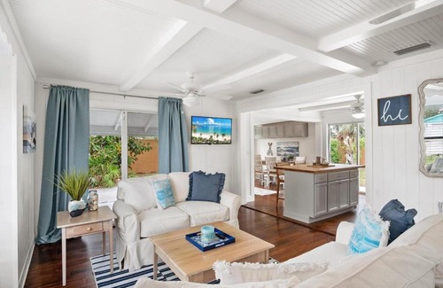 Bonita Shores House | The Mango House
