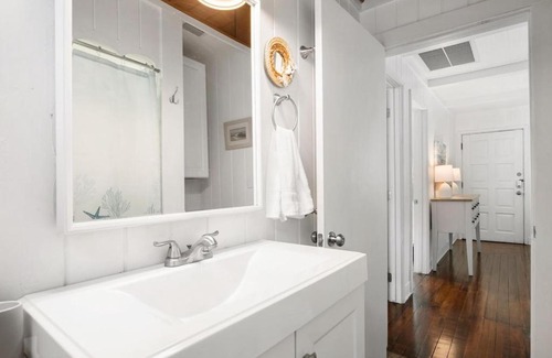 Bonita Shores House | The Mango House