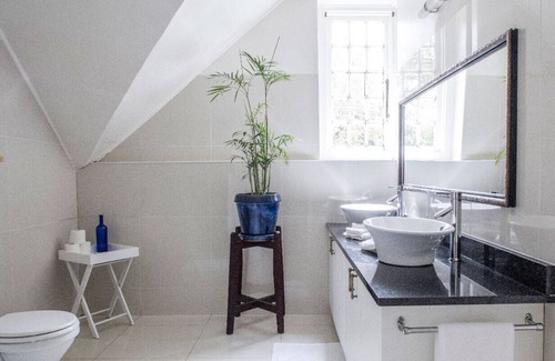 Helderberg Rural House | The Manor House at Knorhoek Estate