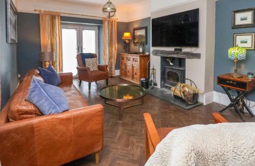 Llandudno Junction House | The Manor House Skerry Vore